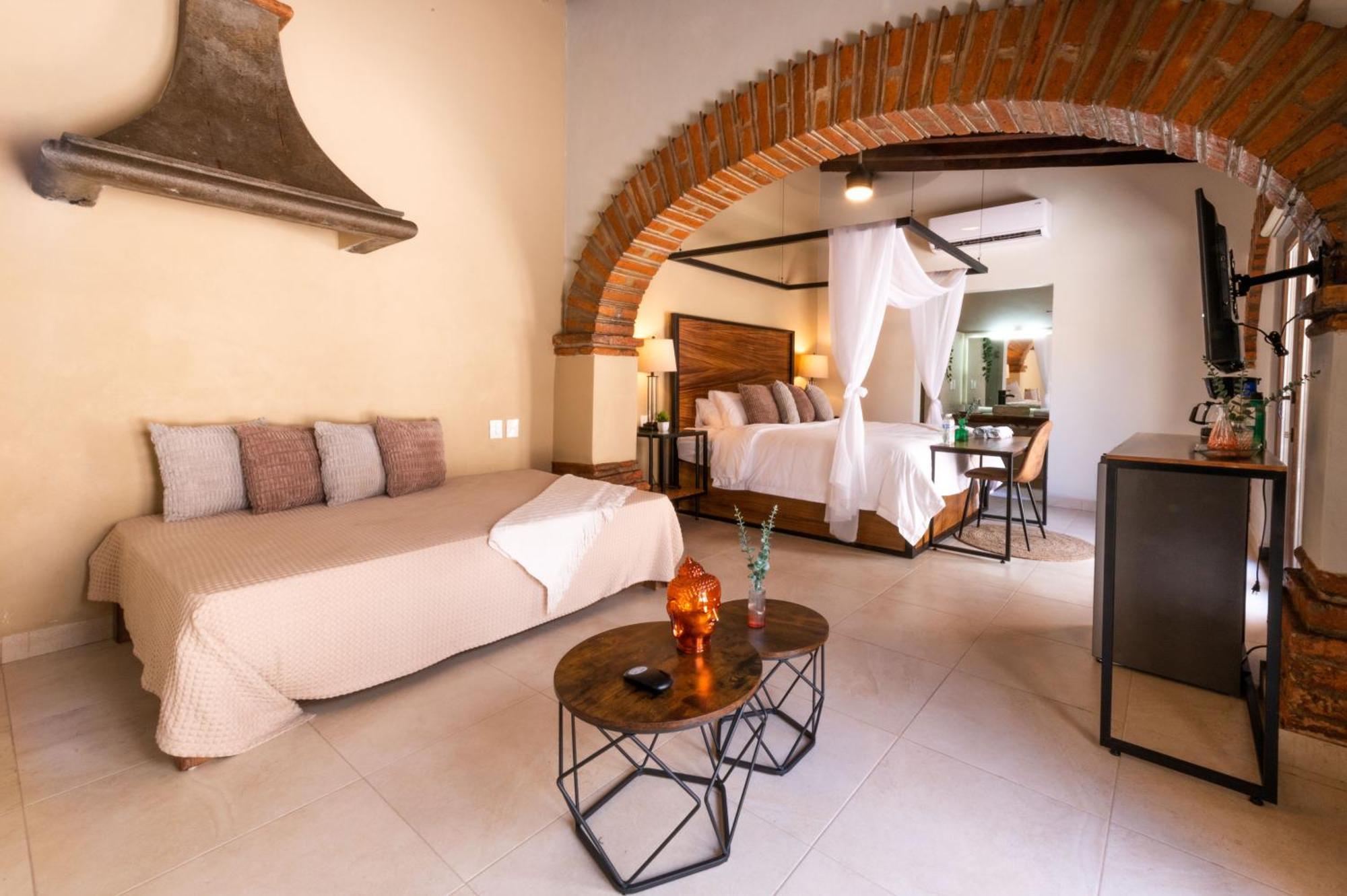 Casa Victoria Malecon - Adults Only Hotel Puerto Vallarta Exterior foto
